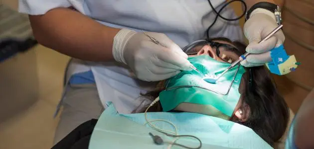 عدد سنوات دراسة طب الاسنان في الكويت